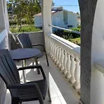 B&B Ionian Lux Apts 아르고스톨리온